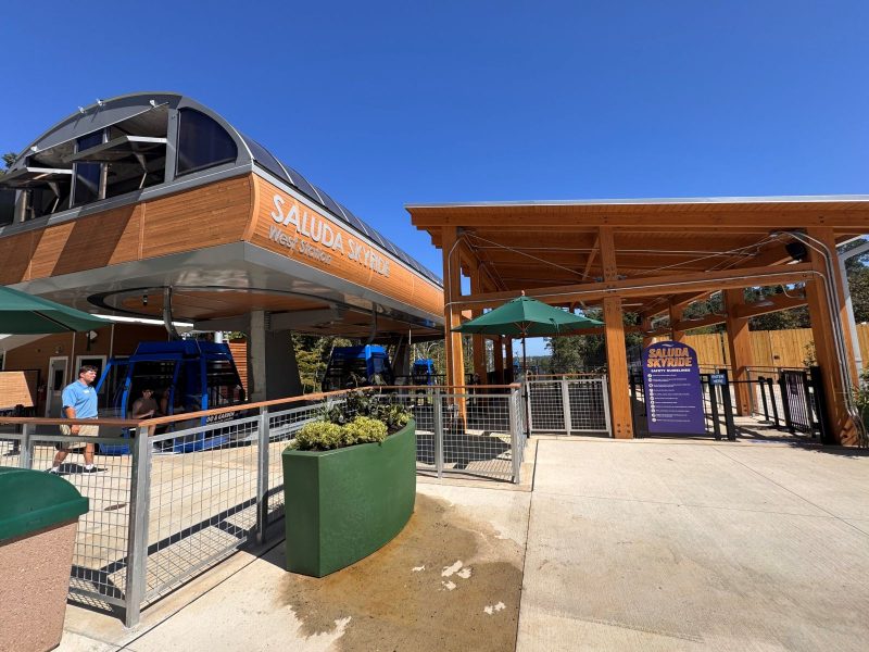 Entrance to Saluda Skyride at Riverbanks Botanical Garden.