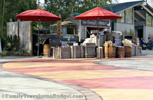 Walkway at Riverbanks Zoo