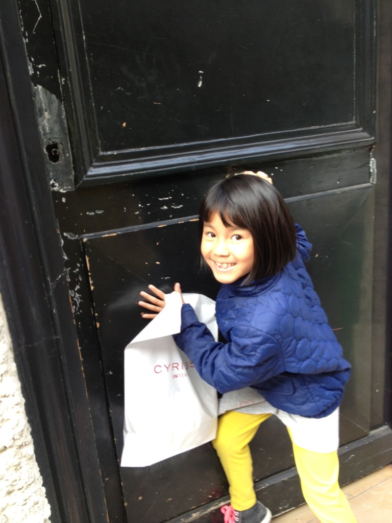 Ellie in Paris