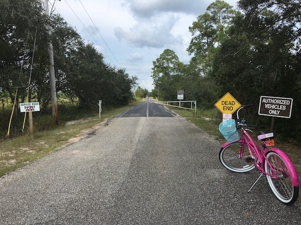 Do not enter signs and dead end sign make me question whether I can bike the rest of the trail.